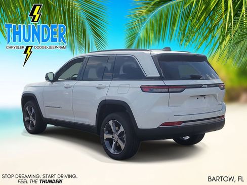 New 2026 Jeep Grand Cherokee Limited RWD image 3