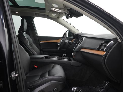 Used 2023 Volvo XC90 B6 Plus w/ Protection Package Premier AWD/4WD image 13