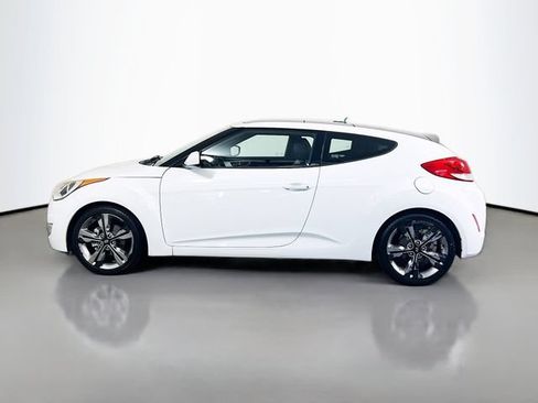 Used 2016 Hyundai Veloster w/ Option Group 02 FWD image 6