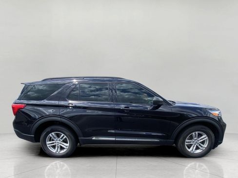 Certified 2024 Ford Explorer XLT w/ Equipment Group 202A AWD/4WD image 9