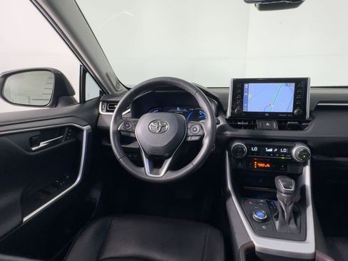 Used 2020 Toyota RAV4 Limited image 28