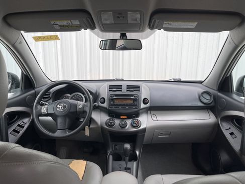Used 2012 Toyota RAV4 FWD V6 w/ Value Pkg image 18