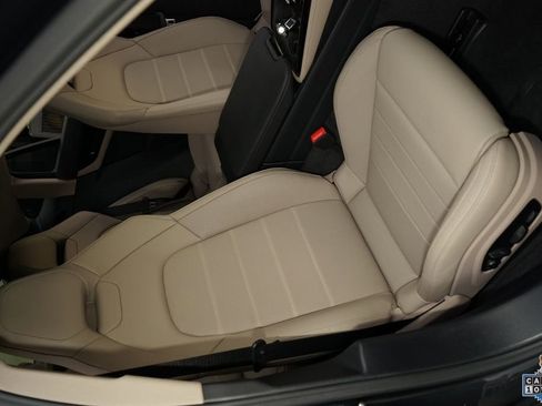 Used 2025 Porsche Panamera 4 image 10