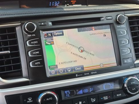 Used 2018 Toyota Highlander XLE FWD image 20