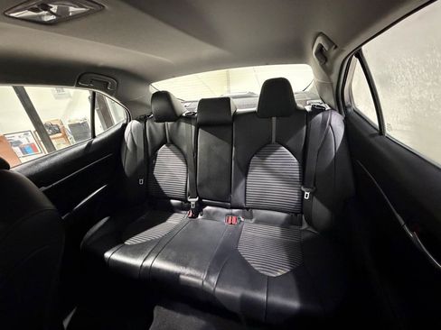 Used 2022 Toyota Camry SE FWD image 17