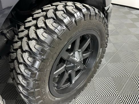 Used 2024 Ford F150 XLT image 13