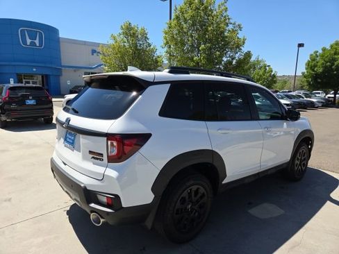 Certified 2023 Honda Passport TrailSport image 5