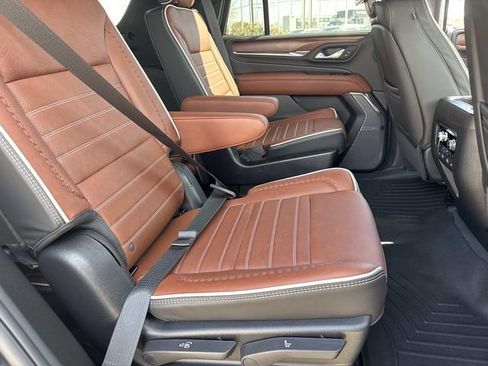 Used 2024 GMC Yukon Denali Ultimate image 12