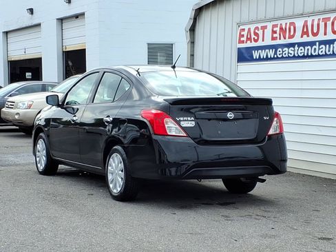 Used 2019 Nissan Versa SV FWD image 3