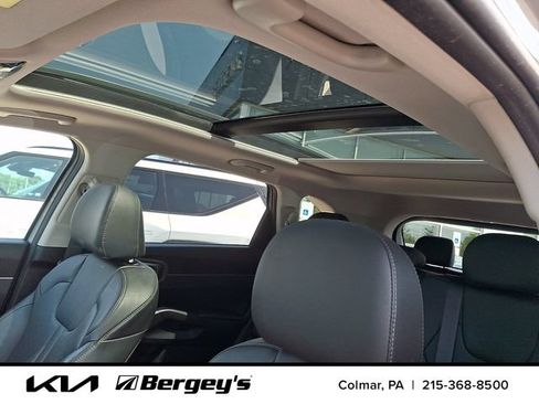 Certified 2023 Kia Sorento S w/ Panoramic Sunroof Package AWD/4WD image 18
