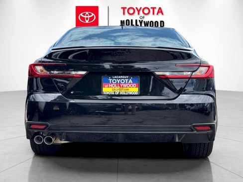 New 2026 Toyota Camry Hybrid FWD image 5