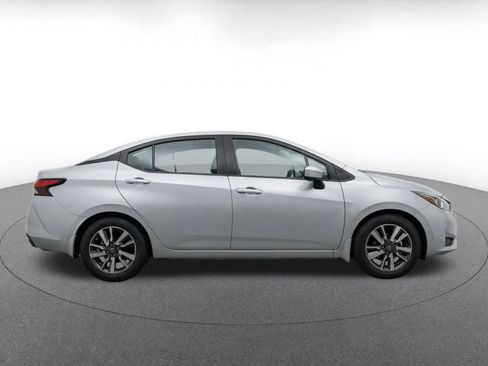 Used 2025 Nissan Versa SV FWD image 10