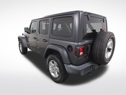Used 2018 Jeep Wrangler Unlimited Sport image 3
