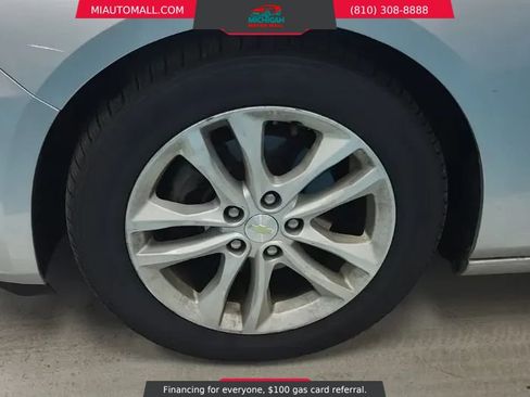 Used 2017 Chevrolet Malibu LT FWD image 24