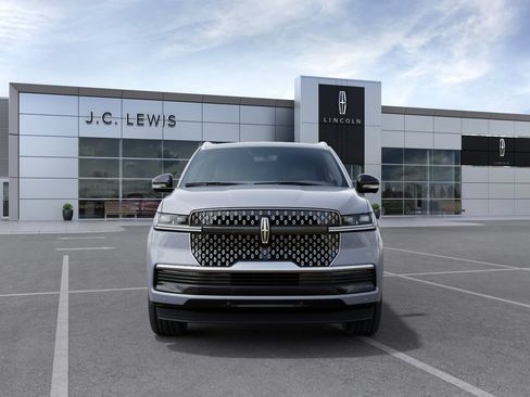 New 2027 Lincoln Navigator L Reserve AWD/4WD image 7