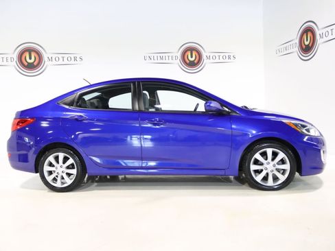 Used 2013 Hyundai Accent GLS w/ Premium Pkg FWD image 5