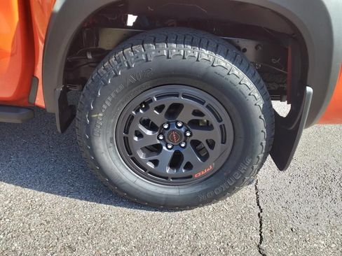 Certified 2025 Nissan Frontier PRO-4X w/ Pro Convenience Package AWD/4WD image 4