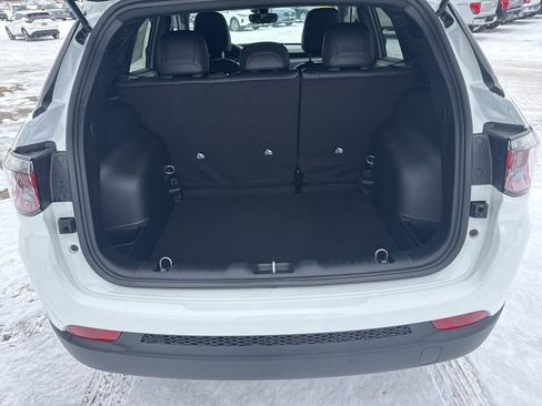 New 2026 Jeep Compass Latitude image 20