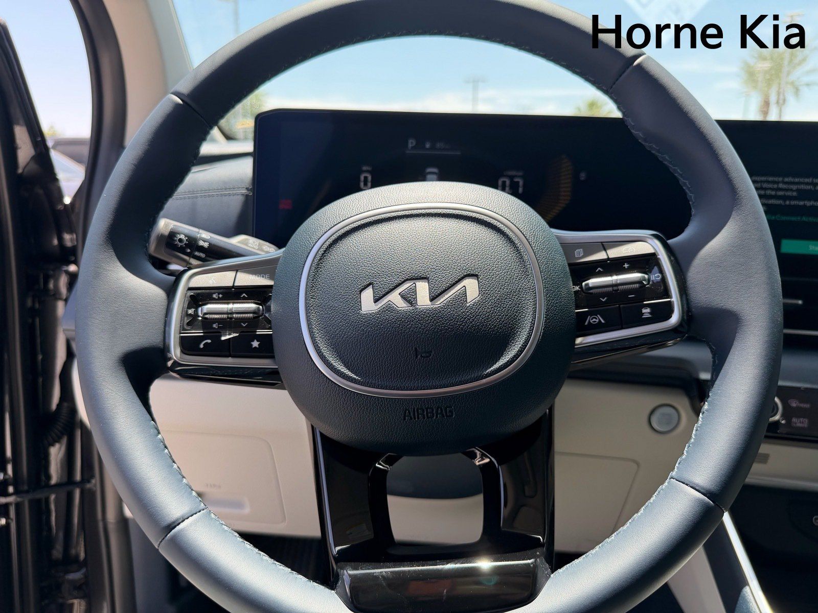 New 2026 Kia Carnival EX FWD image 12