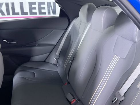 Used 2025 Hyundai Elantra Sport image 23