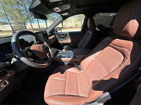 New 2026 Lincoln Aviator Reserve w/ Jet Appearance Package image 11