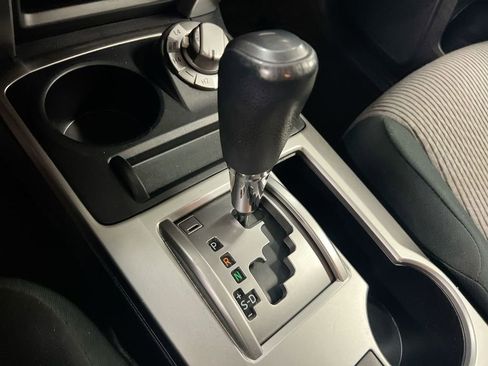 Used 2018 Toyota 4Runner SR5 AWD/4WD image 18