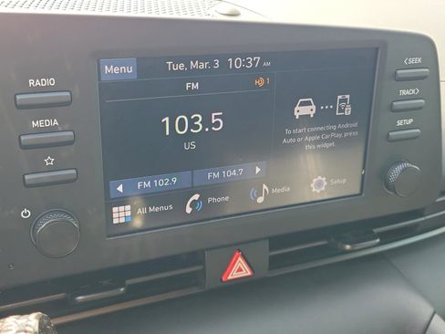 Certified 2025 Hyundai Elantra Sport image 26