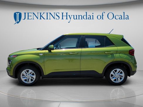 Certified 2023 Hyundai Venue SE FWD image 6