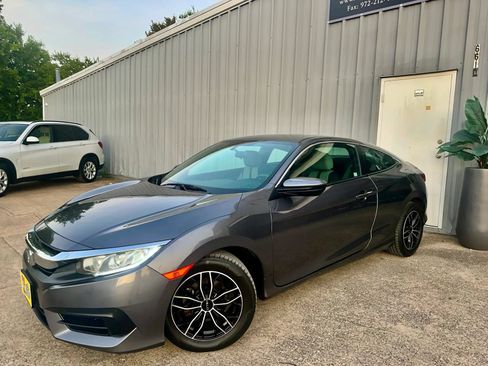Used 2018 Honda Civic LX-P image 2