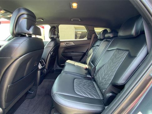 Used 2023 Kia Sportage X-Line AWD/4WD image 11