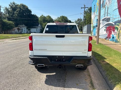 Used 2024 Chevrolet Silverado 1500 LT Trail Boss w/ Convenience Package II AWD/4WD image 6