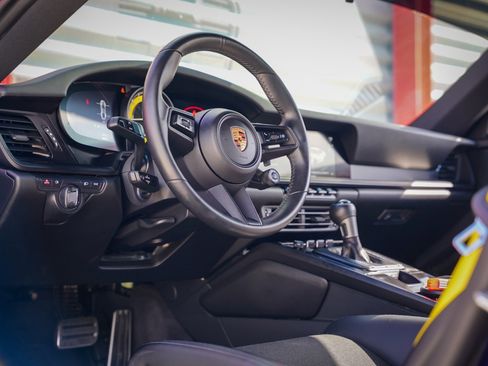 Used 2022 Porsche 911 GT3 image 2