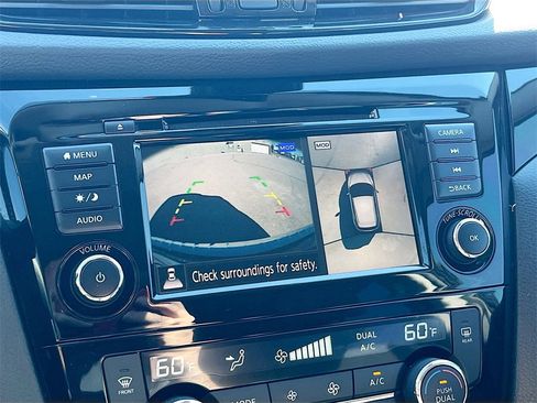 Used 2022 Nissan Rogue Sport SL w/ Premium Package image 14