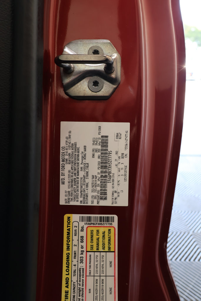 Used 2017 Ford Mustang GT Premium w/ Equipment Group 401A RWD image 31