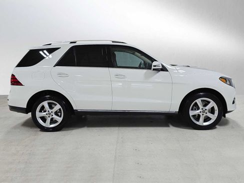 Used 2017 Mercedes-Benz GLE 350 4MATIC image 2
