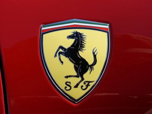 Used 2019 Ferrari 488 GTB RWD image 35