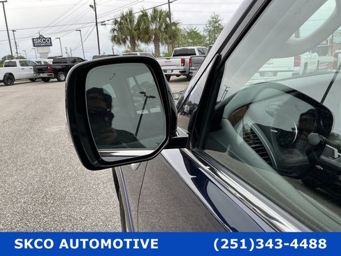 Used 2023 Nissan Armada SL image 10