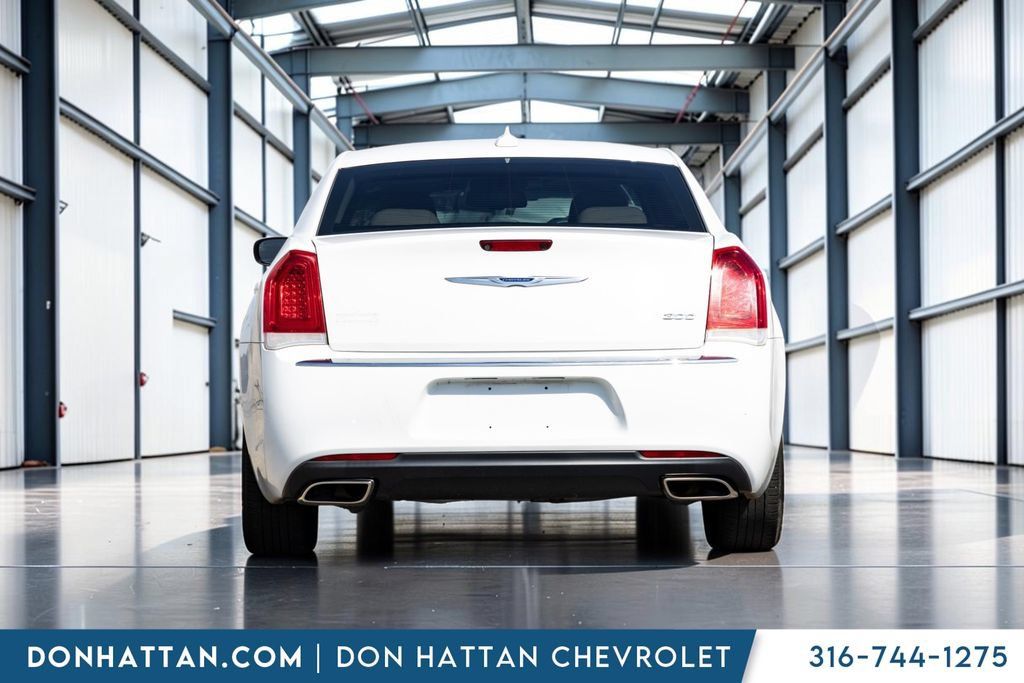 Used 2020 Chrysler 300 Touring w/ Driver Convenience Group RWD image 27