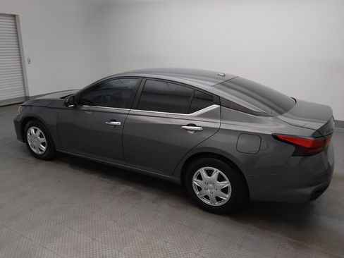 Used 2025 Nissan Altima 2.5 S FWD image 3