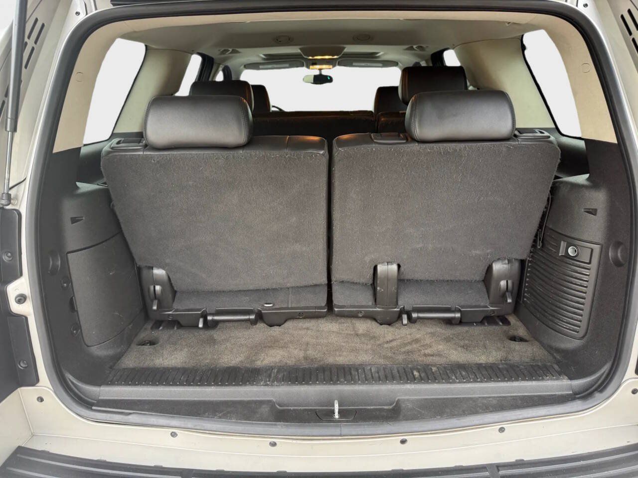 Used 2008 Chevrolet Tahoe LT w/ LT Preferred Equipment Group AWD/4WD image 12