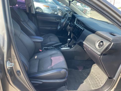 Used 2019 Toyota Corolla SE image 9