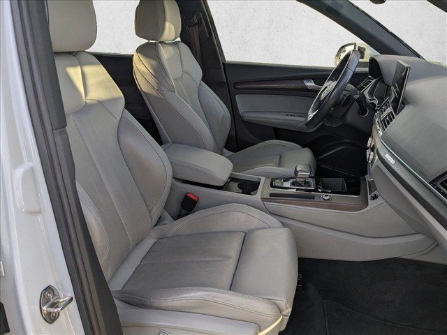Used 2023 Audi Q5 2.0T Premium Plus w/ Premium Plus Package AWD/4WD image 17
