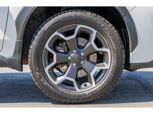 Used 2015 Subaru Crosstrek 2.0i Premium image 9