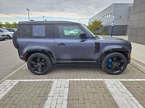 Used 2022 Land Rover Defender 90 V8 AWD/4WD image 4