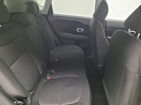 Used 2016 Kia Soul image 19