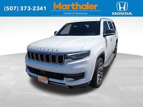 Used 2024 Jeep Wagoneer Series II w/ Flexible Seating Group AWD/4WD image 1