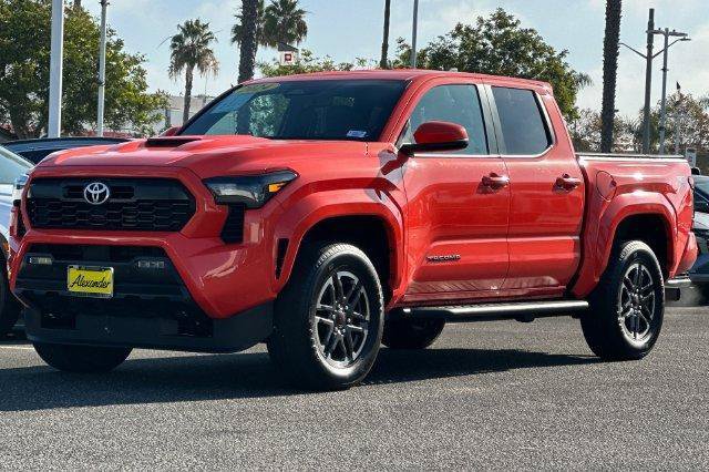 Used 2024 Toyota Tacoma TRD Sport w/ TRD Sport Upgrade Package AWD/4WD image 8