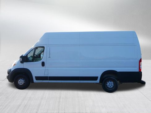 Used 2023 RAM ProMaster 3500 w/ Lane Management Group FWD image 4
