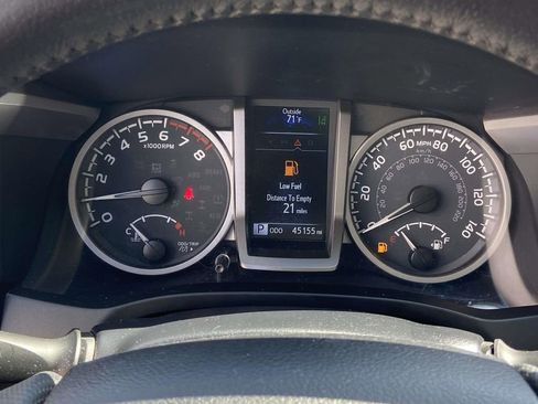 Used 2022 Toyota Tacoma SR5 RWD image 35