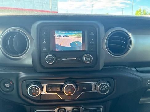 Used 2020 Jeep Gladiator Sport w/ Quick Order Package 24S AWD/4WD image 8